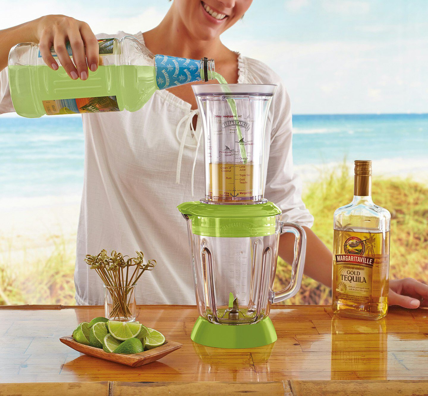 Margaritaville mixed drink machine plastic pitcher