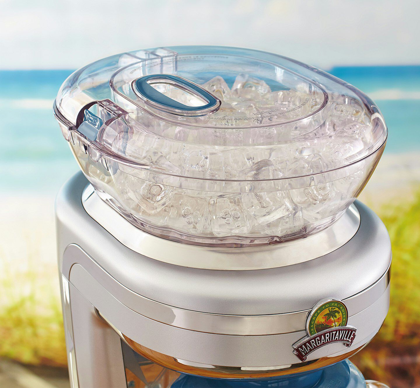 Frozen concoction maker ice reservoir